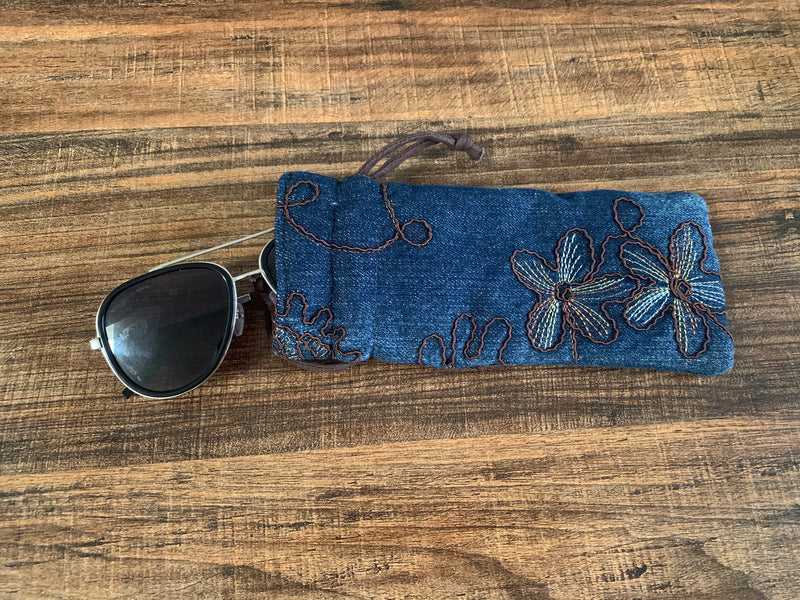 Glasses case - denim embroidered