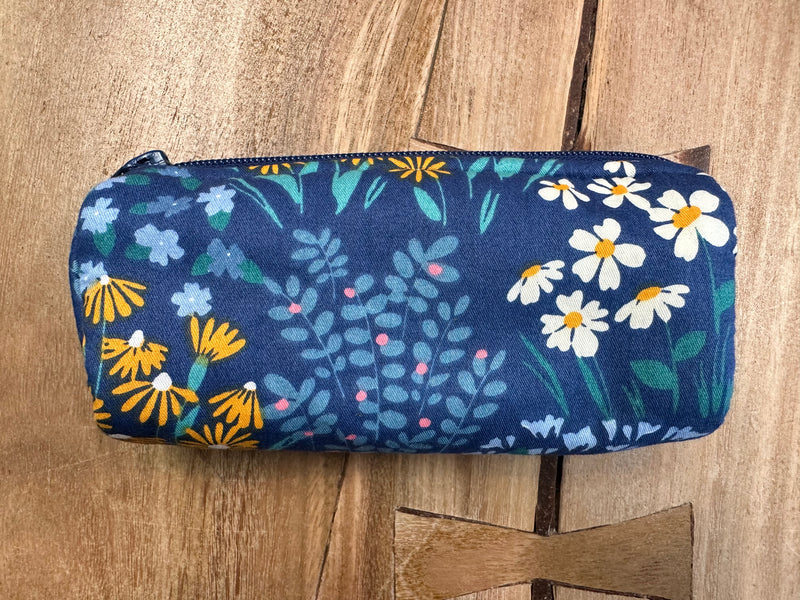 Cosmetic bag - blue flower sm