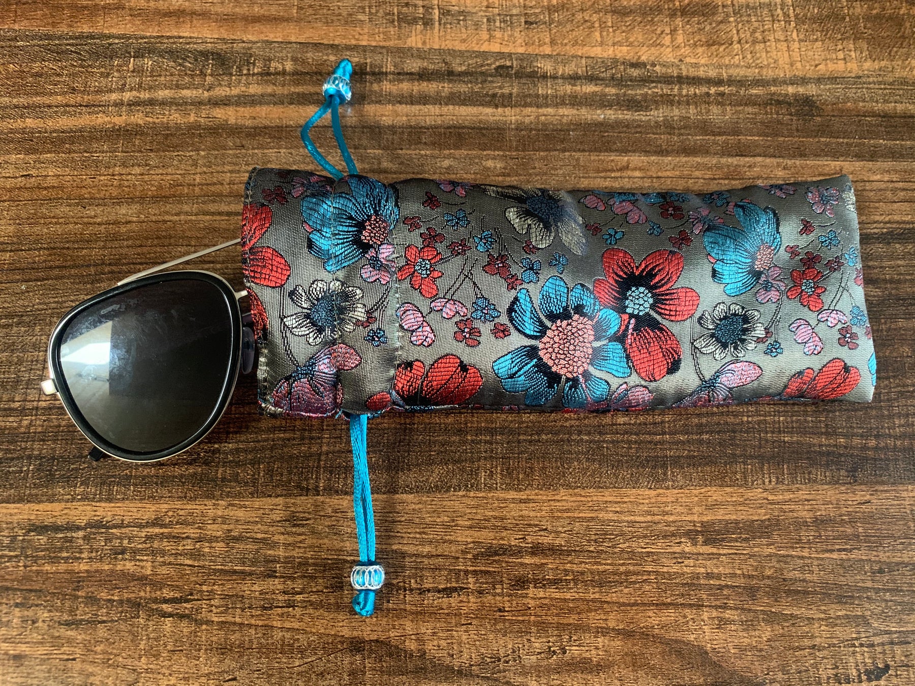 Brocade Eyeglass Holder – Shop with a Mission
