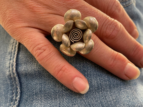 Thai silver flower swirl ring
