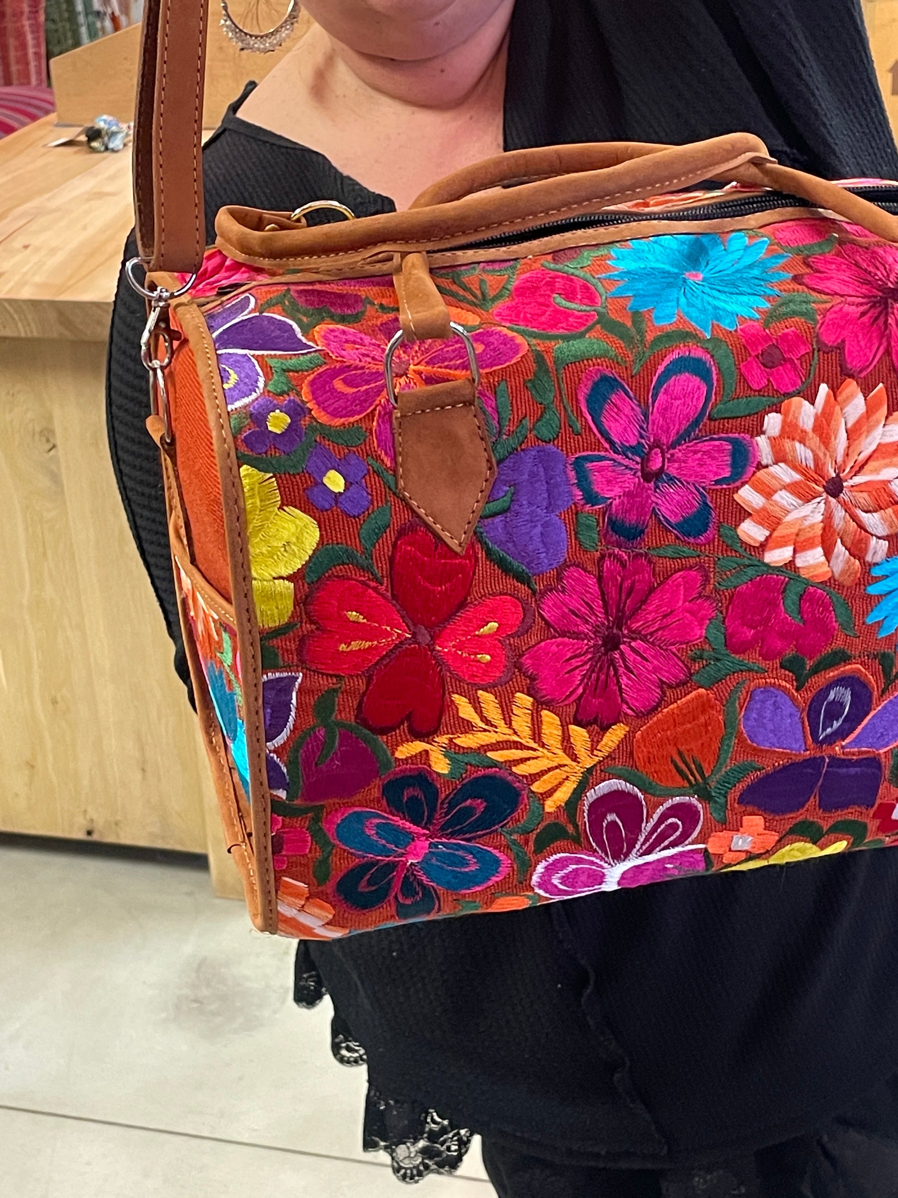 Stylish Floral Embroidered Handbag, Trendy Zipper Canvas Bag, Women's  Fashion Purse, Mothers Day Gift For Mom Embroidery Clutch Bag, Flower  Fabric Cosmetic Bag, Aesthetic Coin Purse For Women | SHEIN